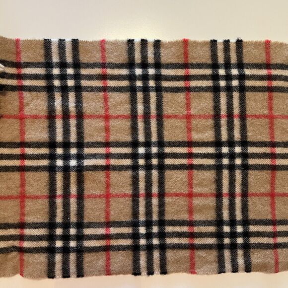 Burberrys Of London Vintage 100% Cashmere Classic Beige Nova Check Fringe Scarf - Picture 6 of 7